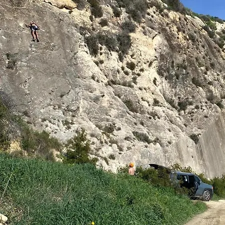 Bellvue Maisonette In With Valley Views *