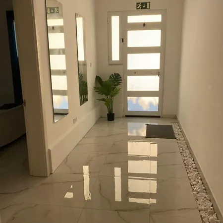 Bellvue Maisonette In With Valley Views Kerċem