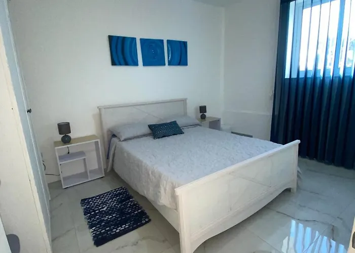 Bellvue Maisonette In With Valley Views Appartement Kerċem