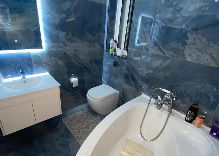 Bellvue Maisonette In With Valley Views Appartement Kerċem